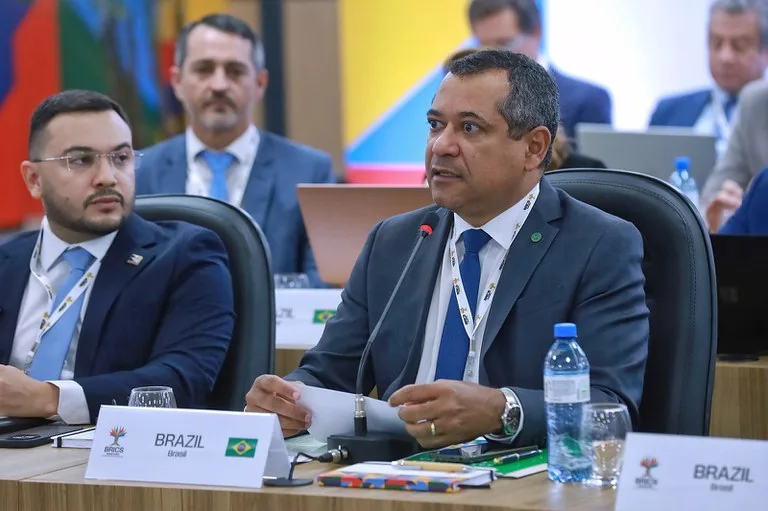 Representantes do BRICS discutem estratégias agrícolas em reunião oficial