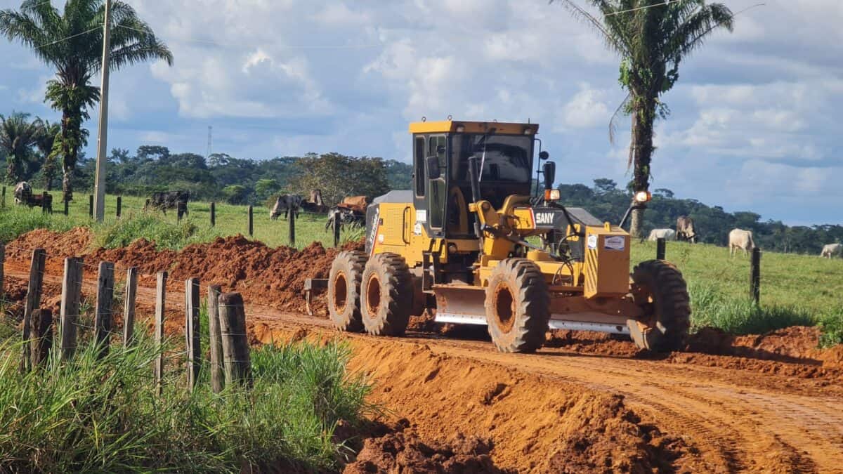 Seagri assina R$ 1,5 milhão em contratos para mecanização no Baixo Acre