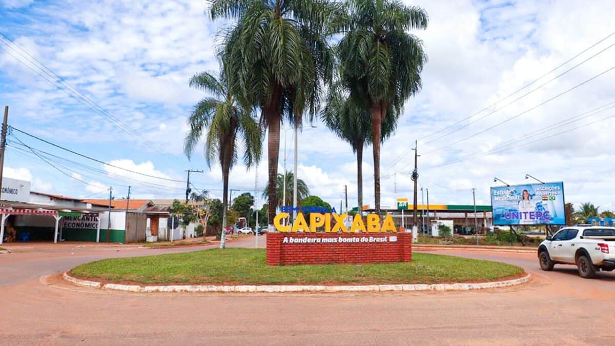 Em Capixaba, parte dos alunos da área rural está sem transporte escolar há 8 dias